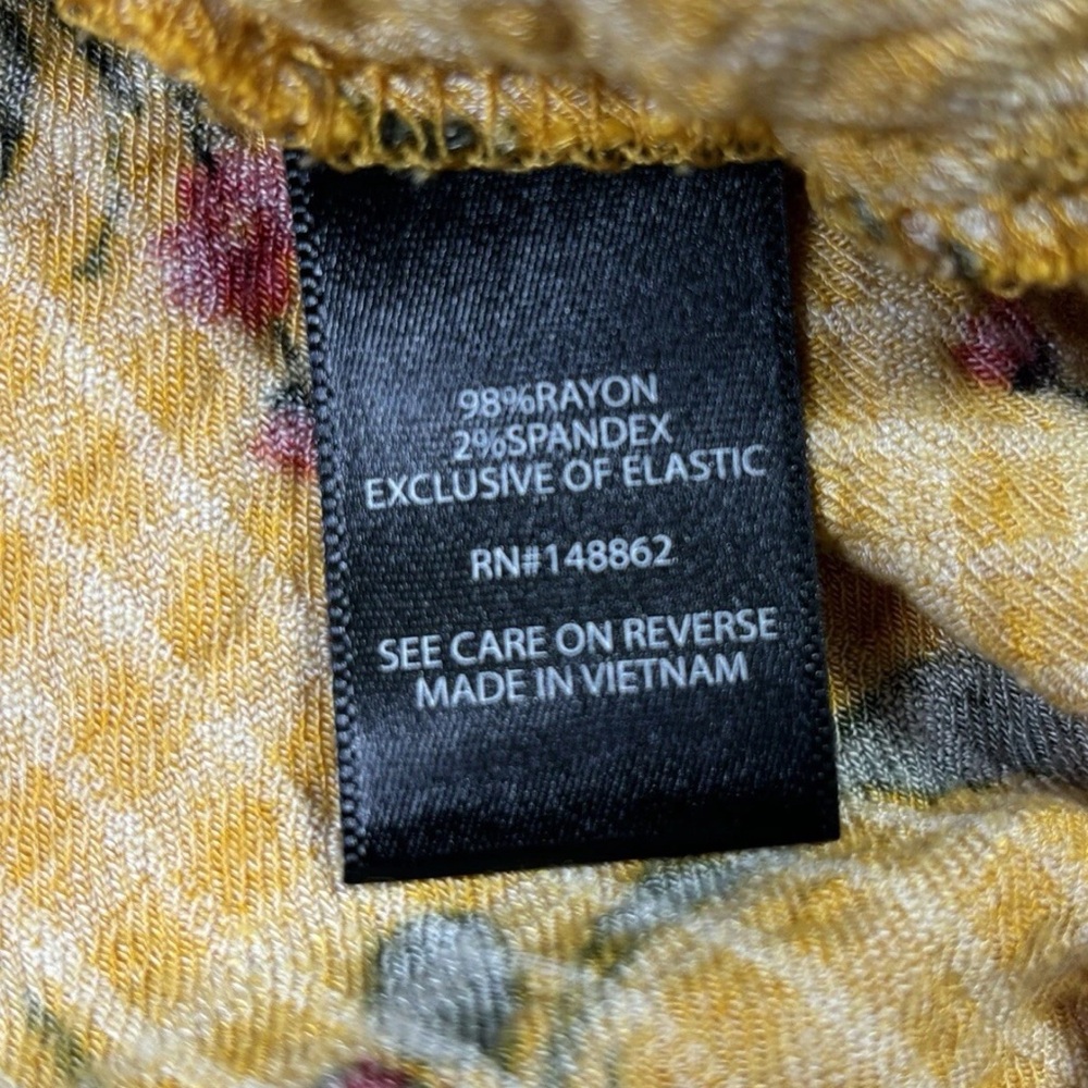 Torrid Yellow Floral Blouse - Picture 5 of 10